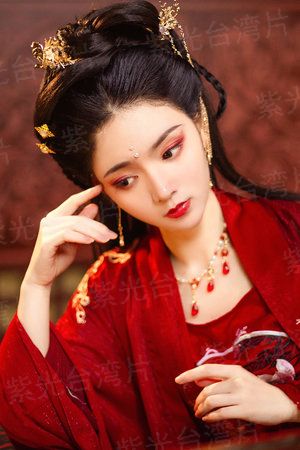 动漫咖啡馆里的女人发情